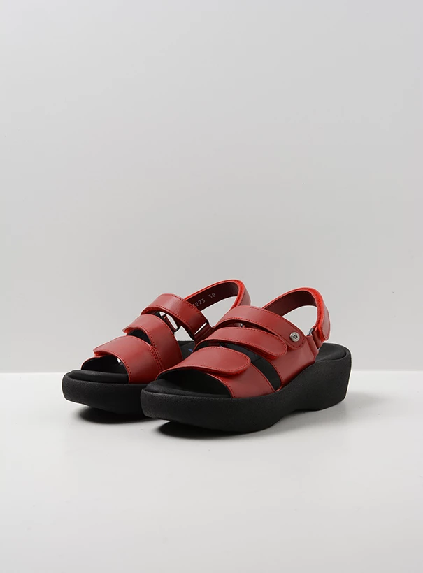 wolky sandalen 03223 avalon 30500 rood leer front