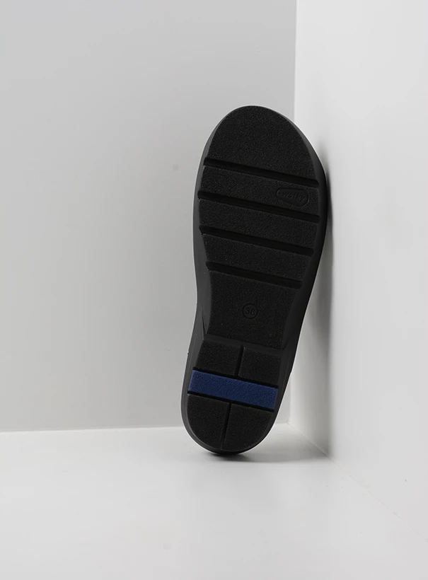 wolky slippers 03926 zaandam 15000 zwart nubuck sole