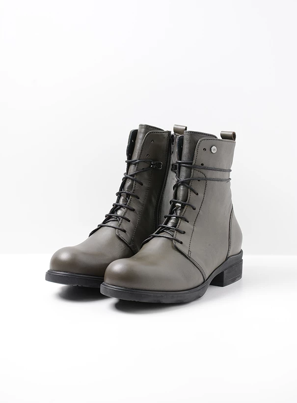 wolky biker boots 04445 murray hv 20770 cactus leer front